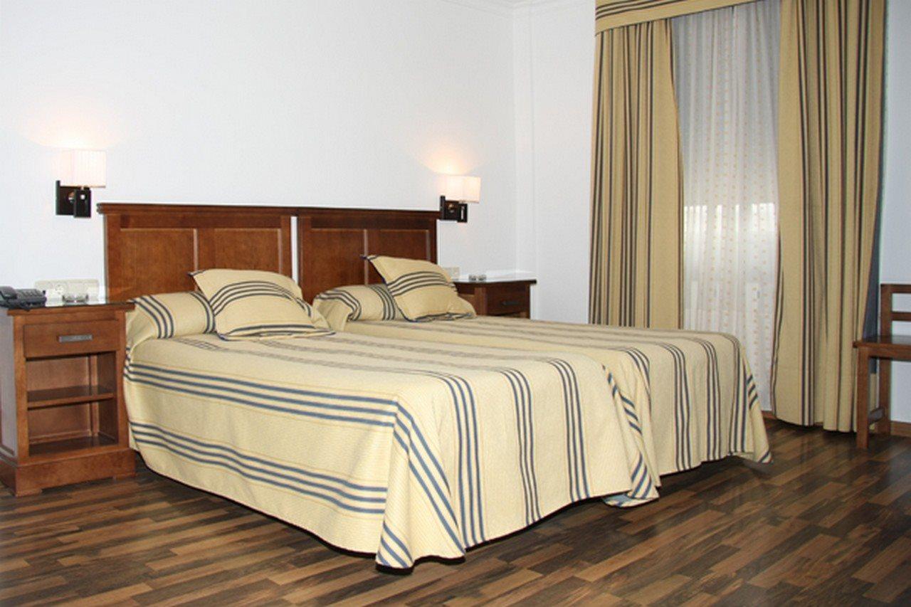 Hotel Mulhacen Guadix Ngoại thất bức ảnh