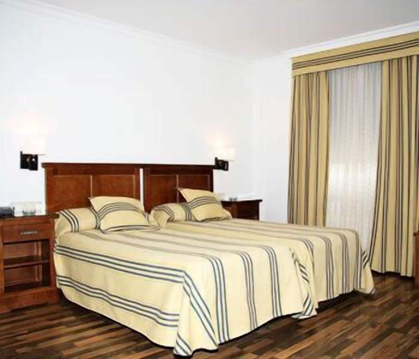 Hotel Mulhacen Guadix Ngoại thất bức ảnh