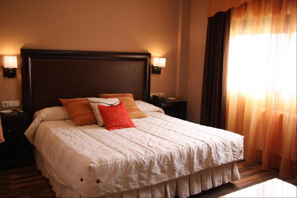 Hotel Mulhacen Guadix Phòng bức ảnh